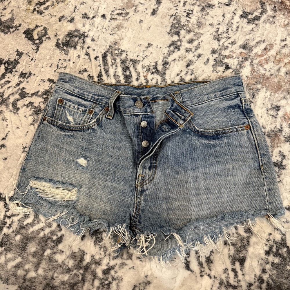 Levi’s 501 denim shorts size 29